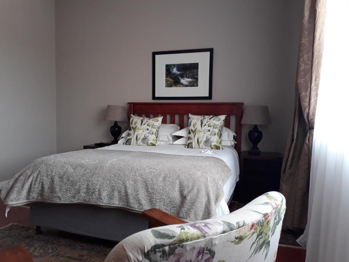 แฮร์วูดลอดจ์ Bed & Breakfast อีสต์ลอนดอน ภายนอก รูปภาพ