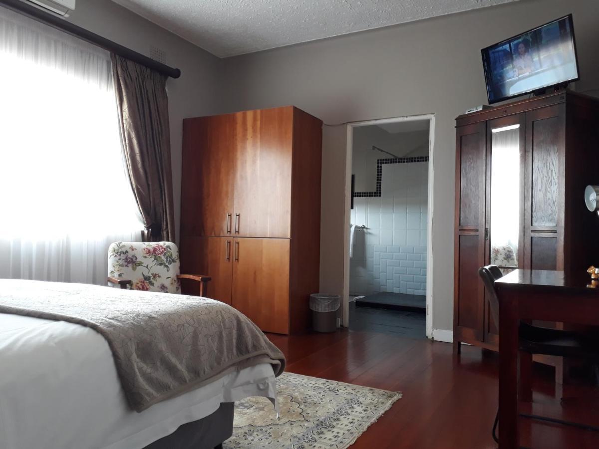 แฮร์วูดลอดจ์ Bed & Breakfast อีสต์ลอนดอน ภายนอก รูปภาพ