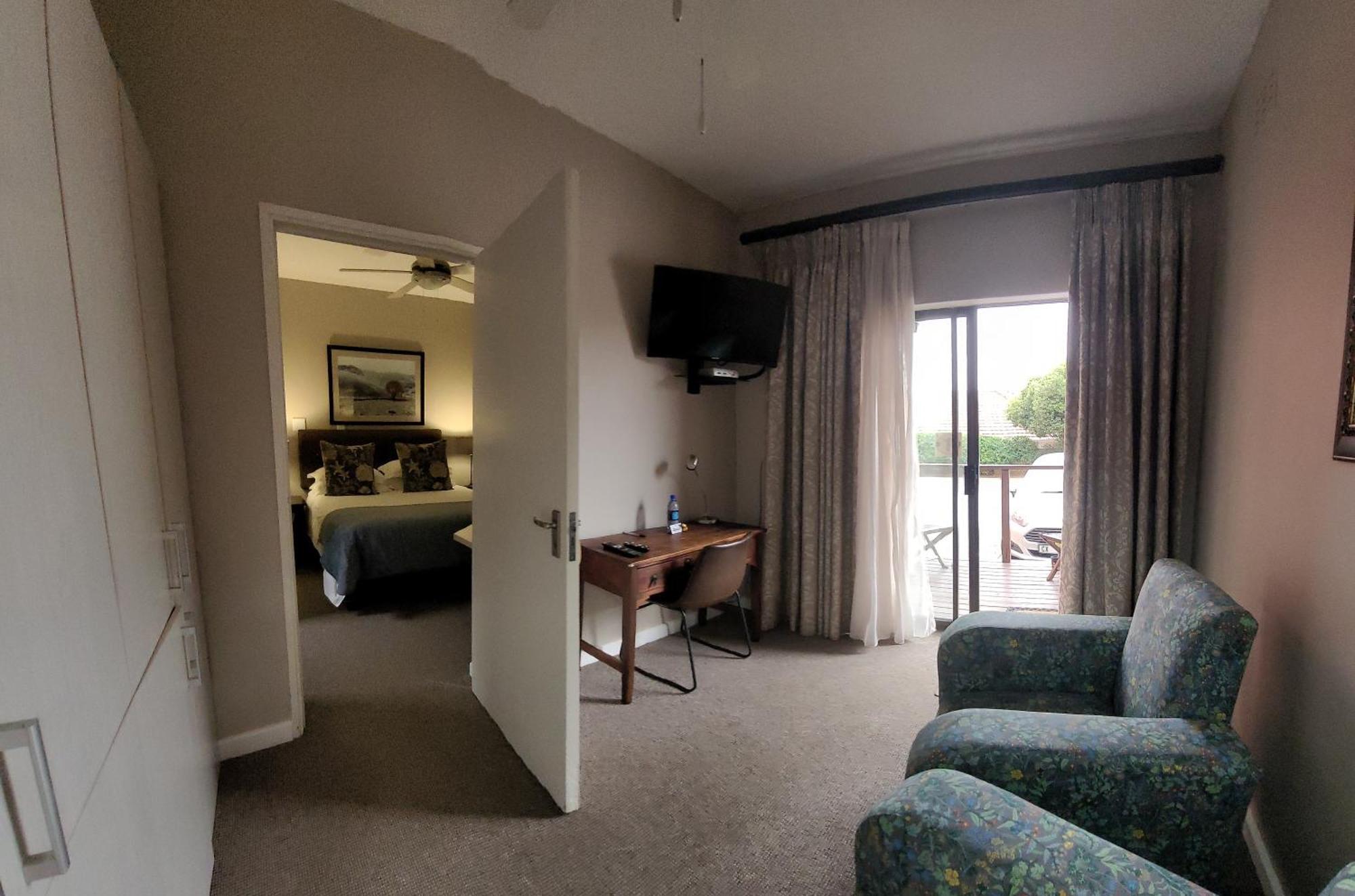 แฮร์วูดลอดจ์ Bed & Breakfast อีสต์ลอนดอน ภายนอก รูปภาพ